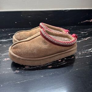 Youth size 3 Ugg Taz